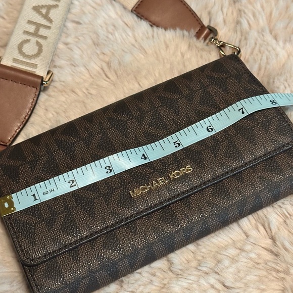 Michael Kors Jet Set Signature Crossbody Handbag With Wide Strap - Picture 13 of 14